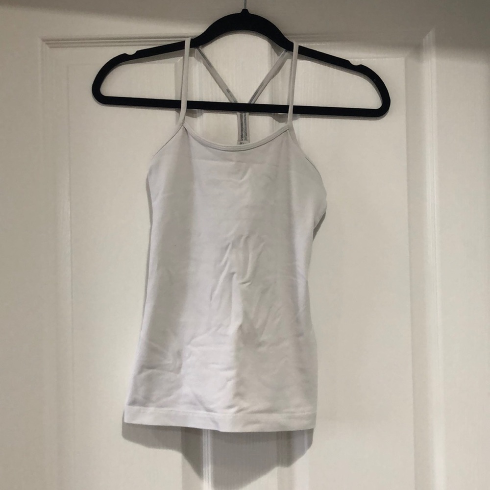 Lulu lemon power Y size 4 top
